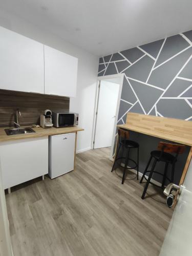 La Jonquera Apartment | Estudio moderno con WiFi y aire acondicionado Centro de La Jonquera junto a la frontera
