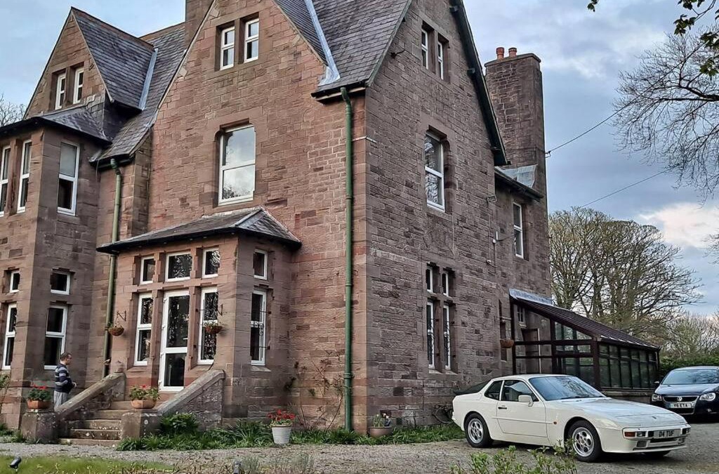 Maryport Apartment | Eta's Manor @ Brooklands