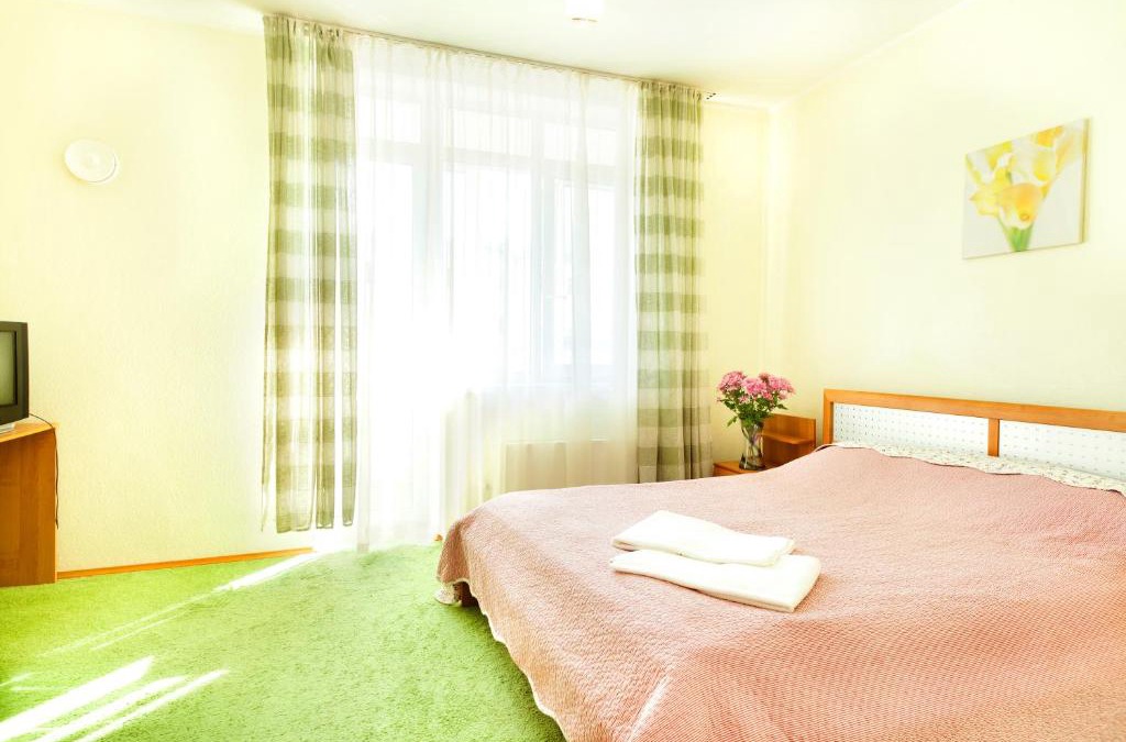 Yekaterinburg Apartment | EtazhiDaily at Malysheva