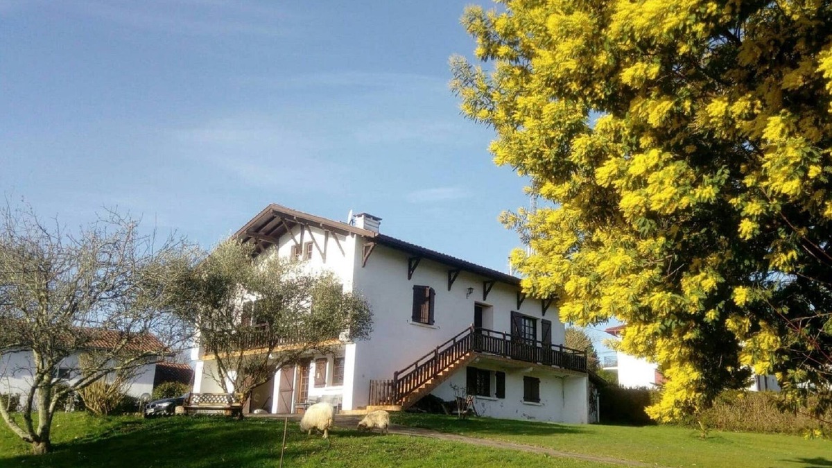 La Bastide-Clairence House | Etchole Cottage at Bastide Clairence