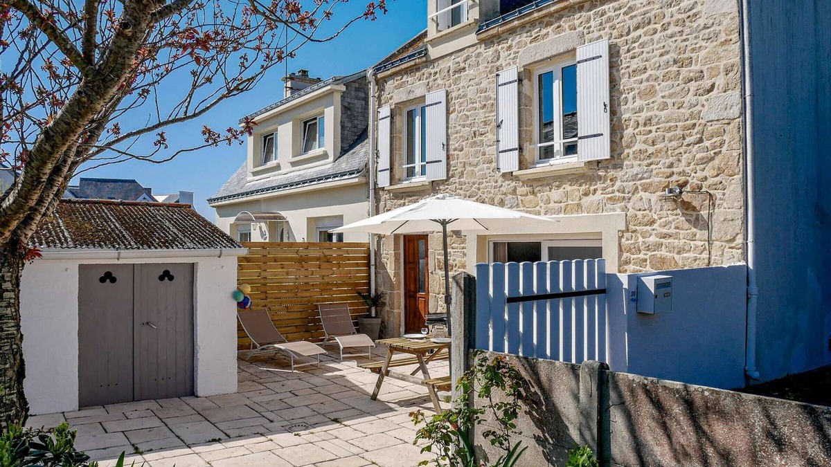 Etel Villa | Étel - Renovated house for 4 with garden, terrace and parking