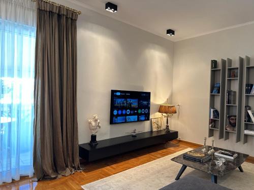 Omonia Apartment | Etherion Luxury Rooftop Balcony Penthouse in Athens
