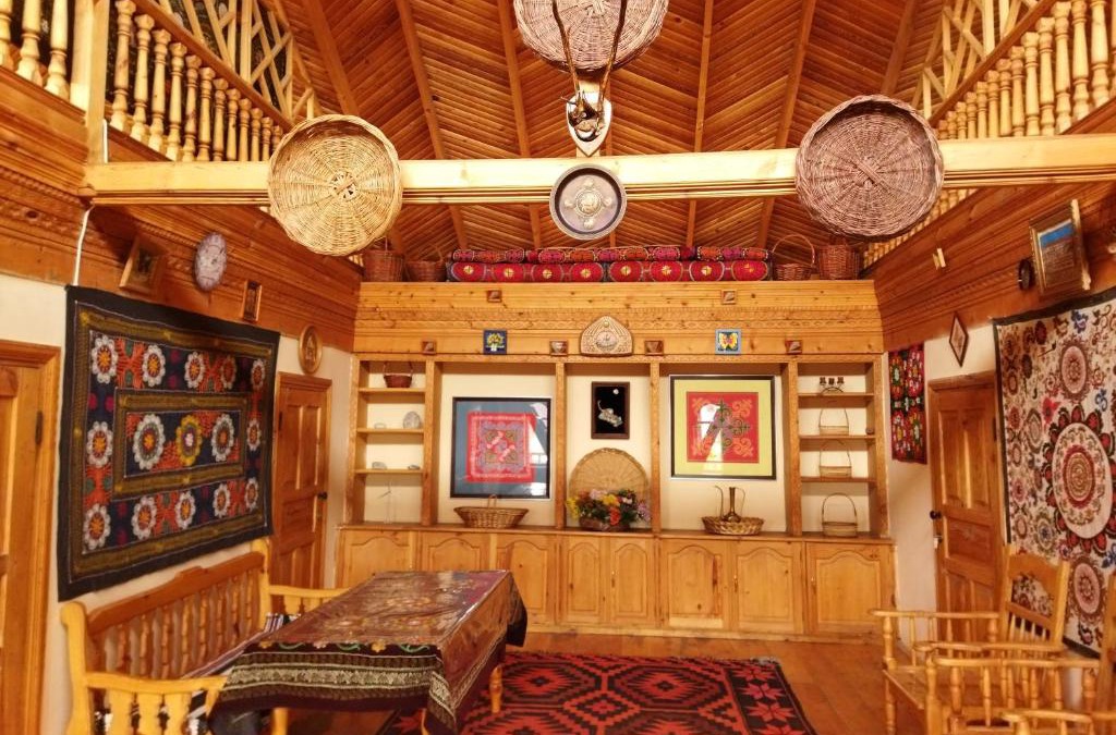 Tamchy House | Ethno Guest House Caravan Tamchy