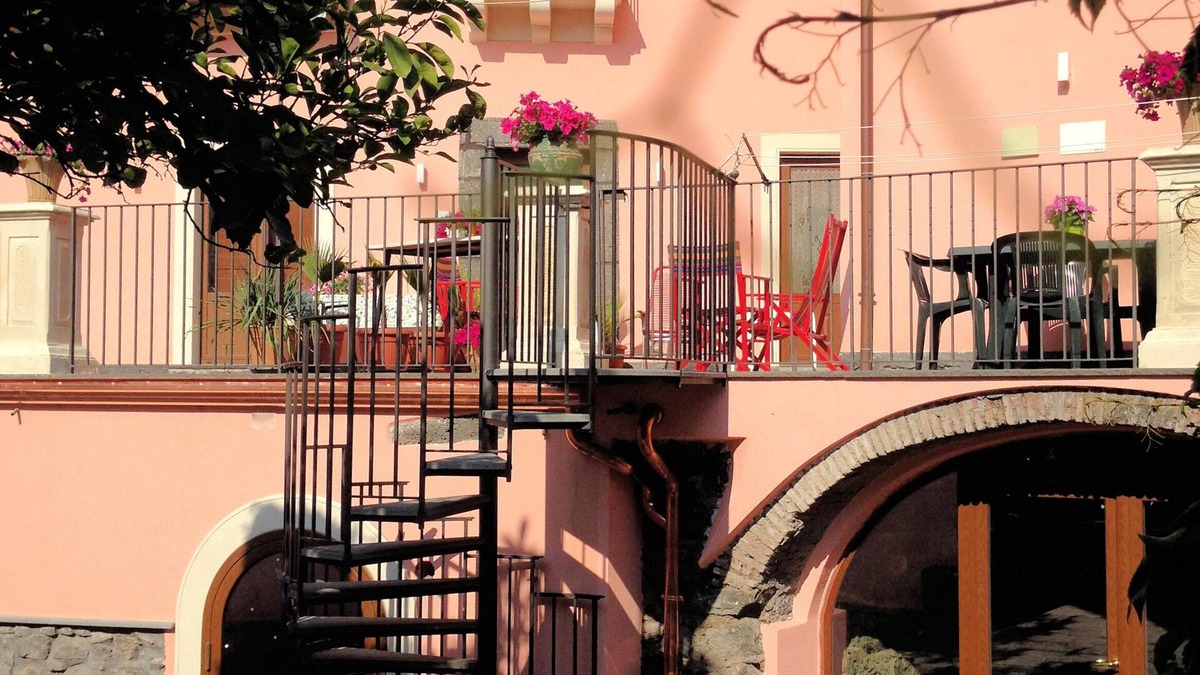 Trecastagni Cottage | Etna view fully renovated luxury cottage in historical residence