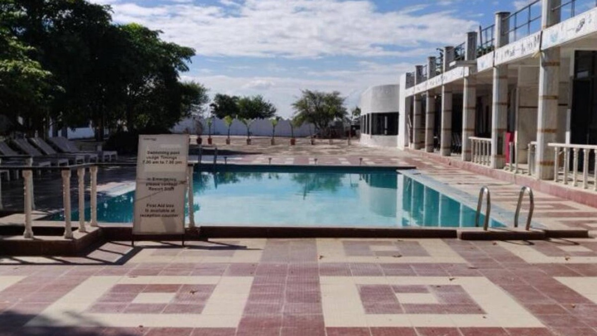 Khuldabad Resort | Etranger Resorts