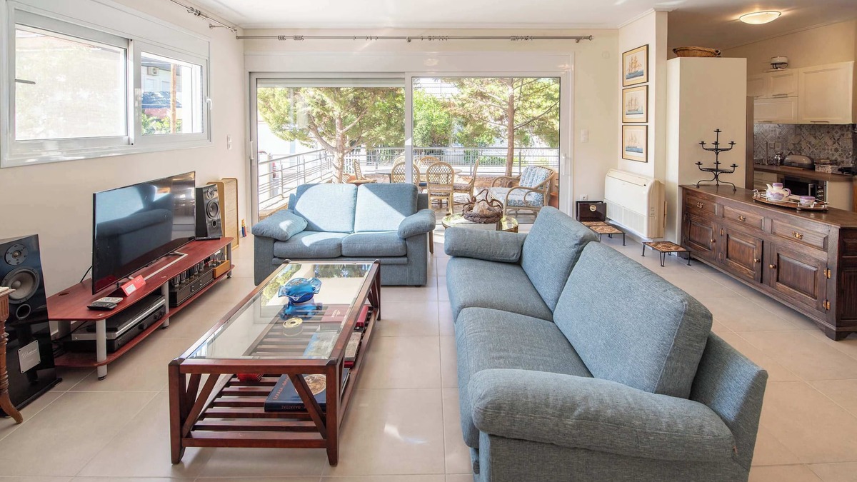 Kato Diminio House | Eugenia’s Getaway by the Beach – Diminio Escape