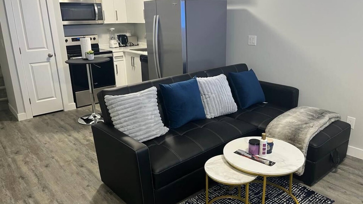 Saskatoon House | Euler's New Suite in Brighton
