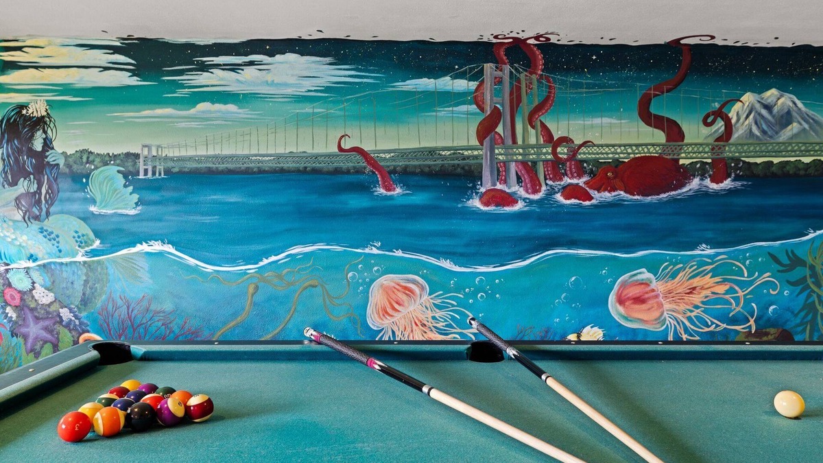 West End House | EV Charger-Spacious! Peek-a-Boo Water View+Game Room - Pool Table