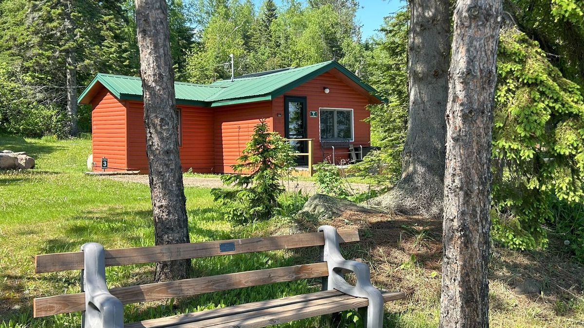 Croftville Cabin | Eve's Place Lakeside Cabin 3