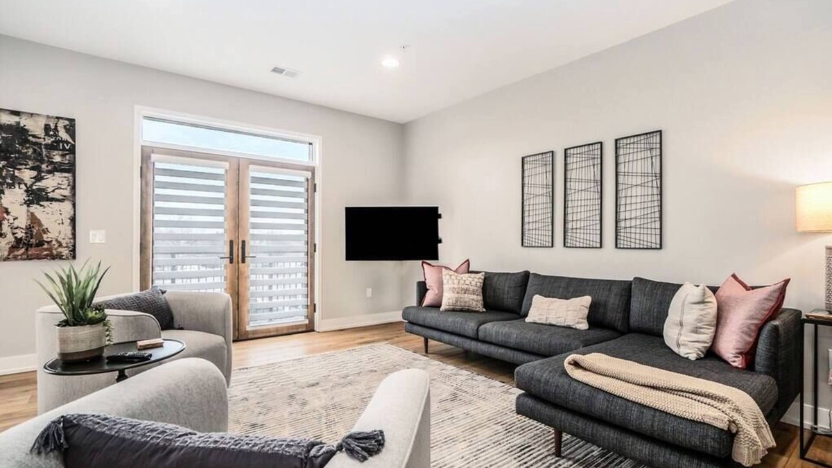 Holland Condo | Evelyn 202 Stunning Downtown Condo w Deck