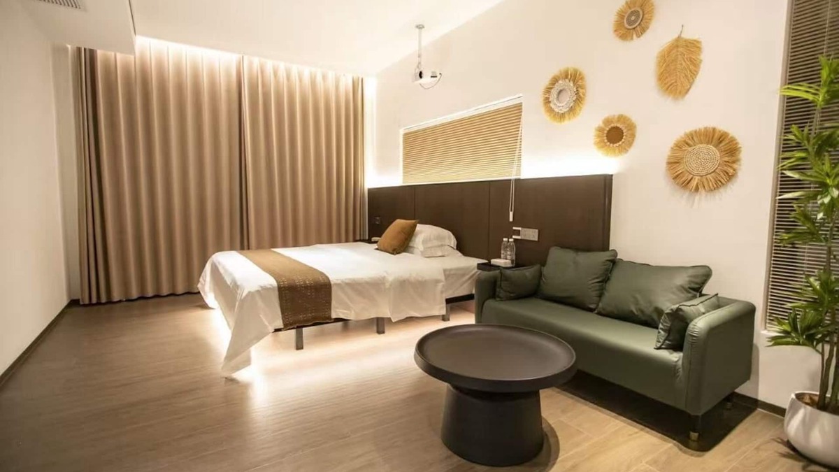 Yongding Hotel | Everchanging Seasons Homestay