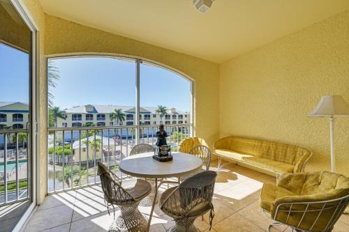 Everglades City Apartment | Everglades City Condo with Porch Steps to Water!