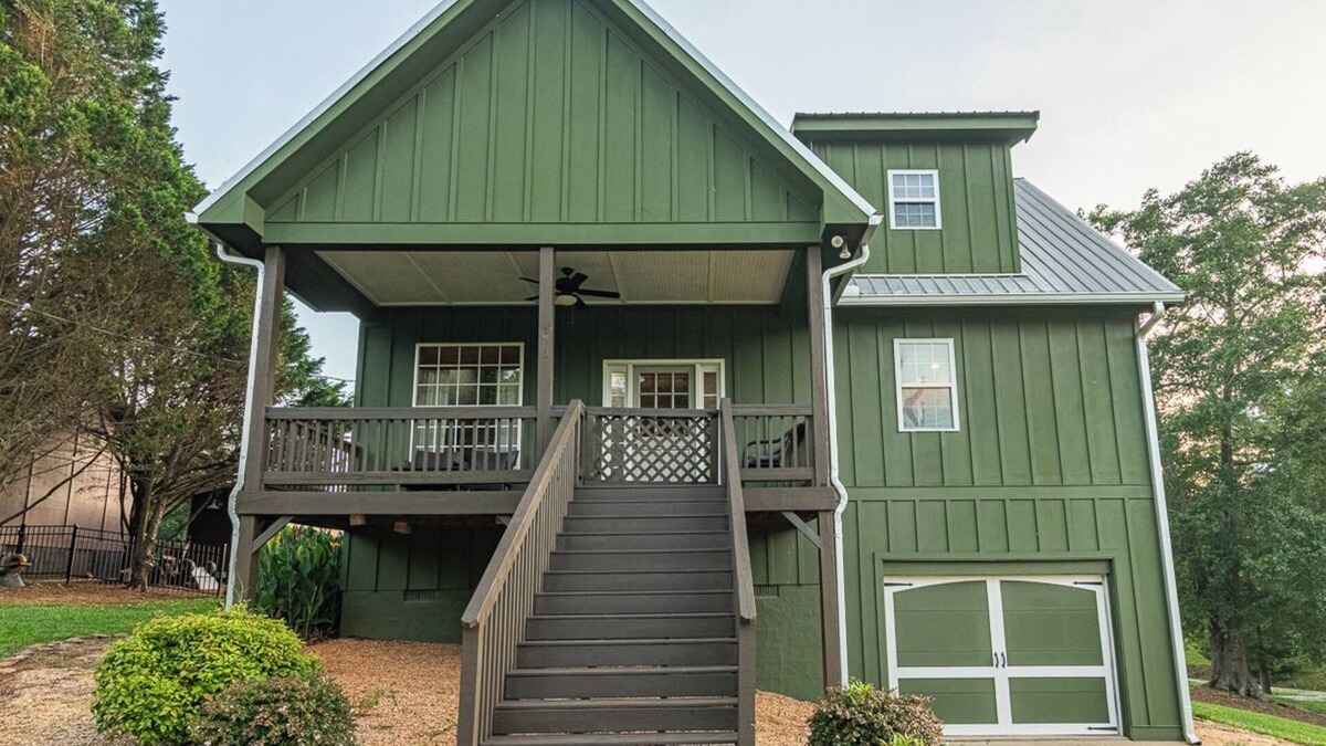 Wedowee House | Evergreen Cottage: 2 Bedrooms-Pet Friendly-Lake Access-Hot Tub