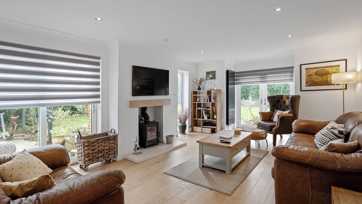 Ripon House | Evergreen Eco House - Large home with Parking, WIFI in a central location.
