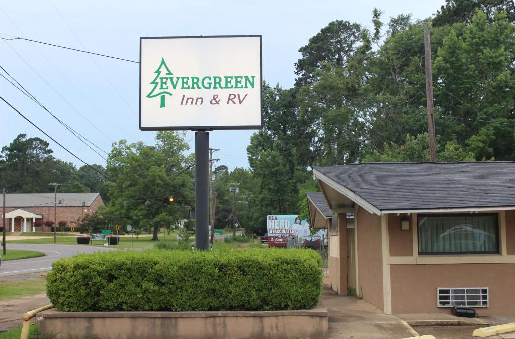 Winnfield Hotel | Evergreen Inn and R.V.