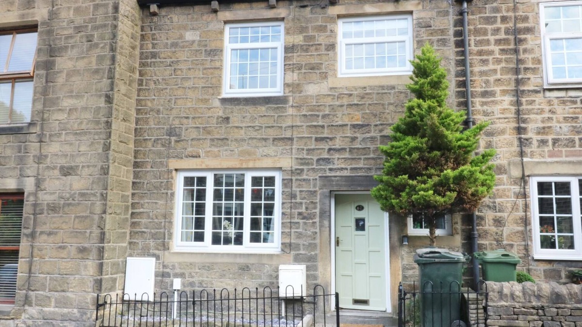 Addingham House | EVERGREEN, pet friendly, with open fire in Addingham