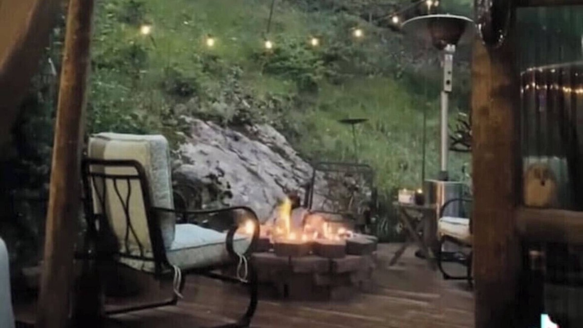 Evergreen House | Evergreen Romantic Mountain Cabin near Evergreen Lake.