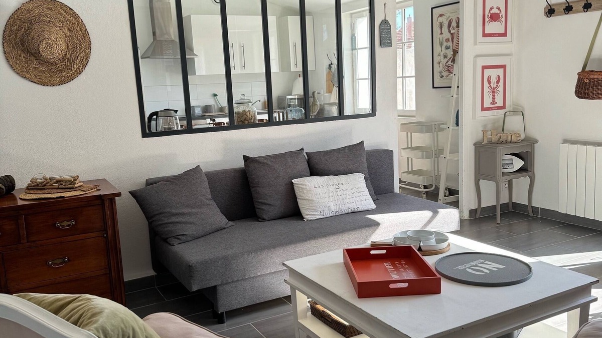Noirmoutier-en-l'Ile House | Everything is done on foot or by bike (600 m center and 1km beaches)