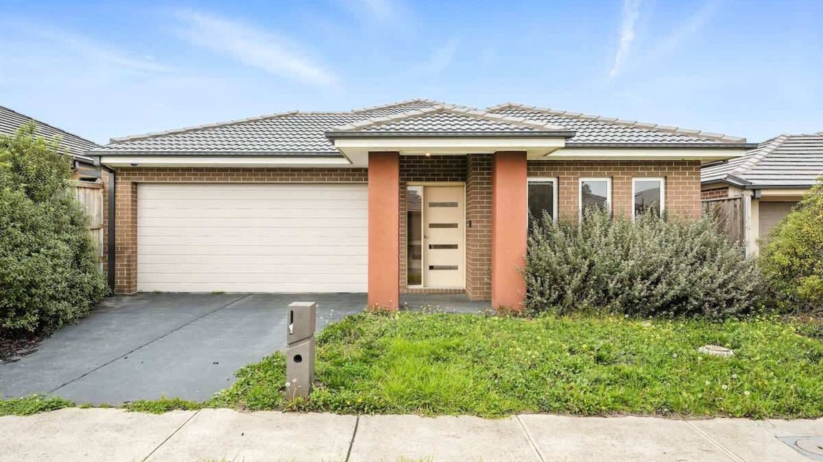 Clyde House | Everything You Need - Family Retreat in Clyde