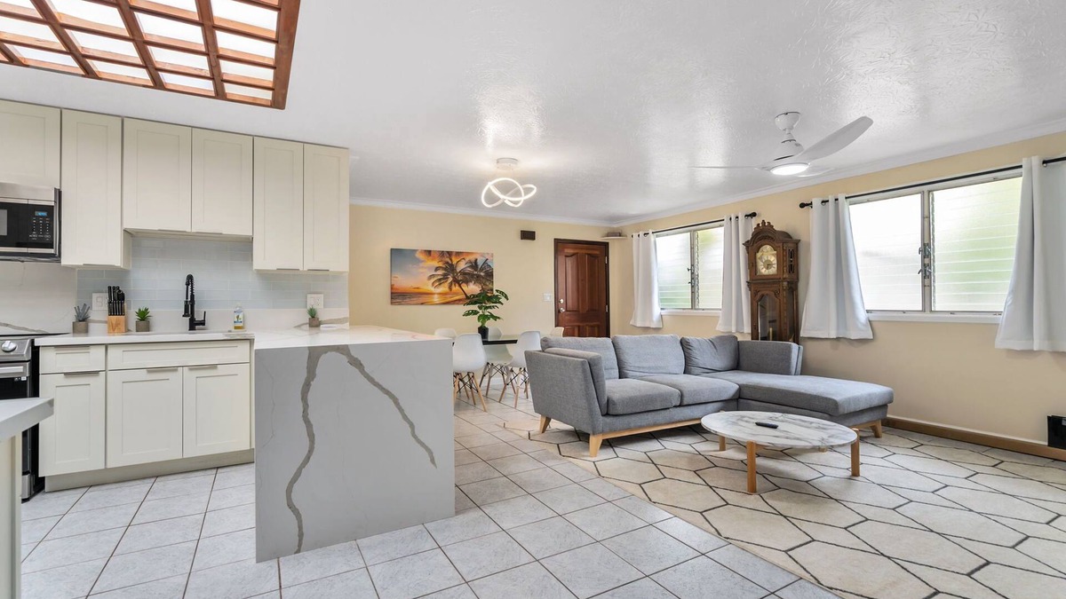 Ewa House | Ewa Beach 2BR - Garage, Fast WiFi, A/C + Sleeps 4