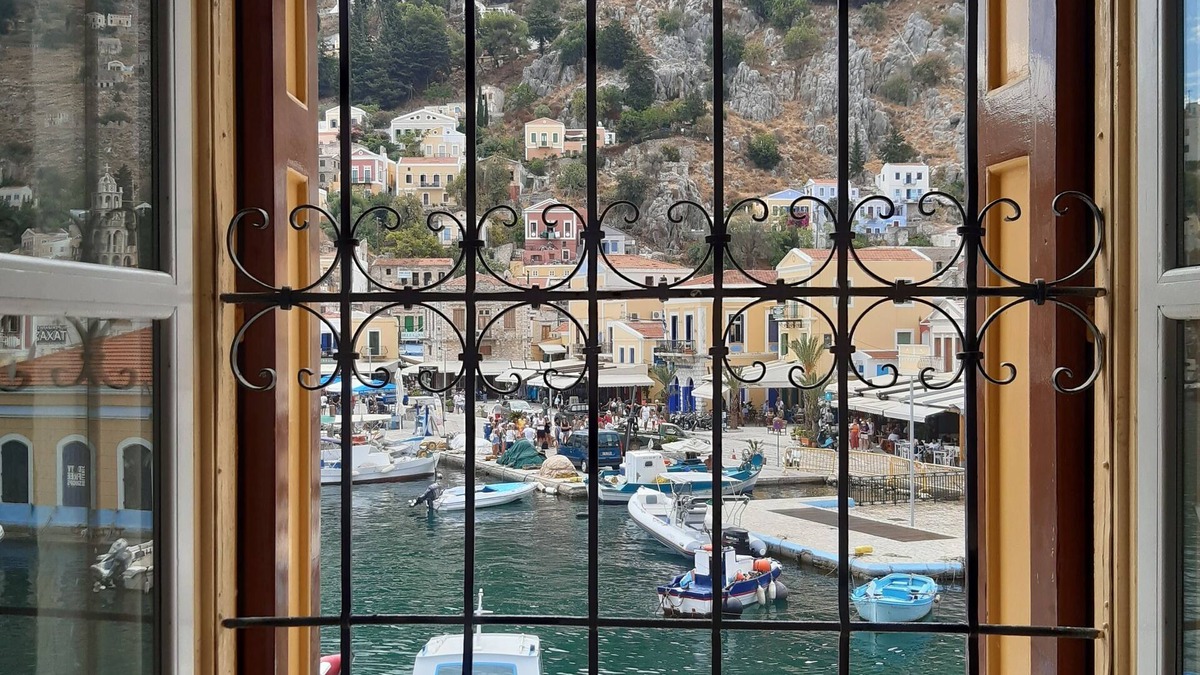 Symi Apartment | Exactly where Symi's heart beats