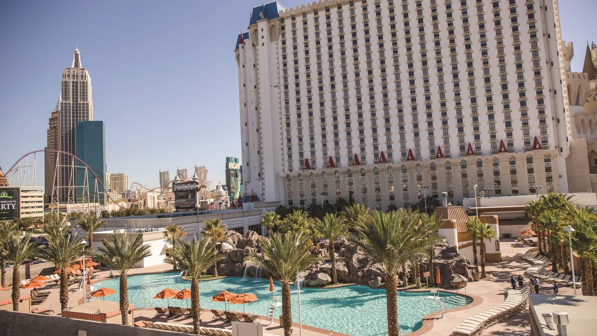 Las Vegas Strip Resort | Excalibur Hotel & Casino