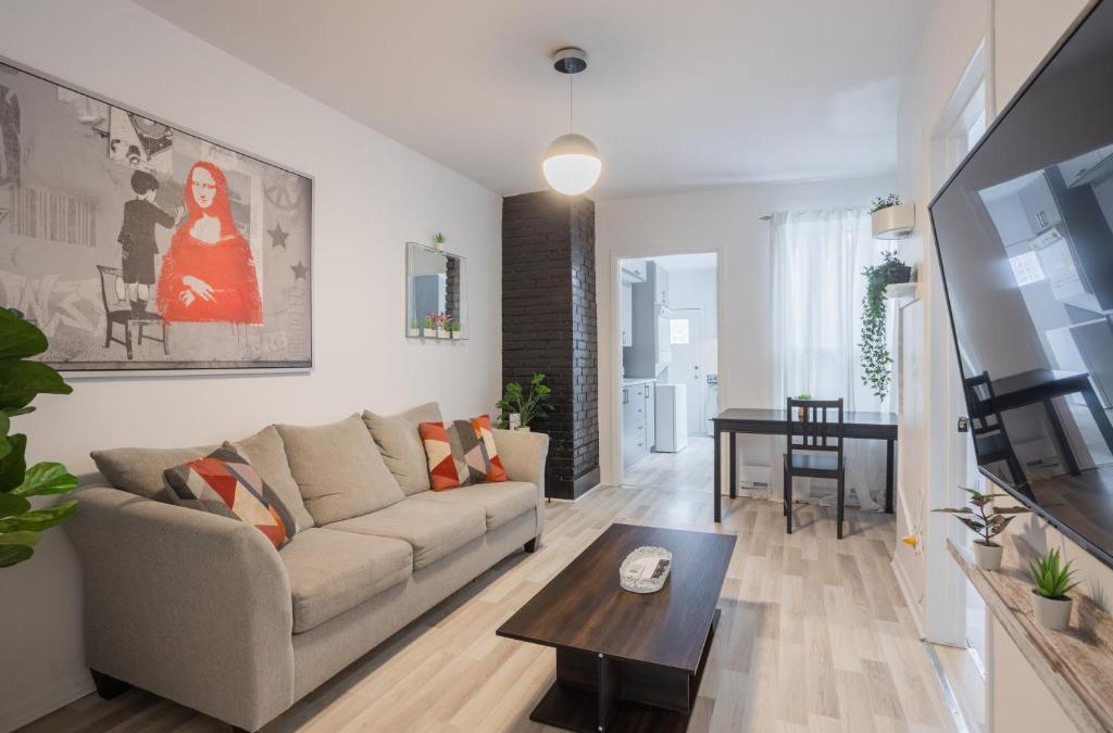 Griffintown Apartment | Excellent 4 Bedroom in Griffintown Downtown MTL