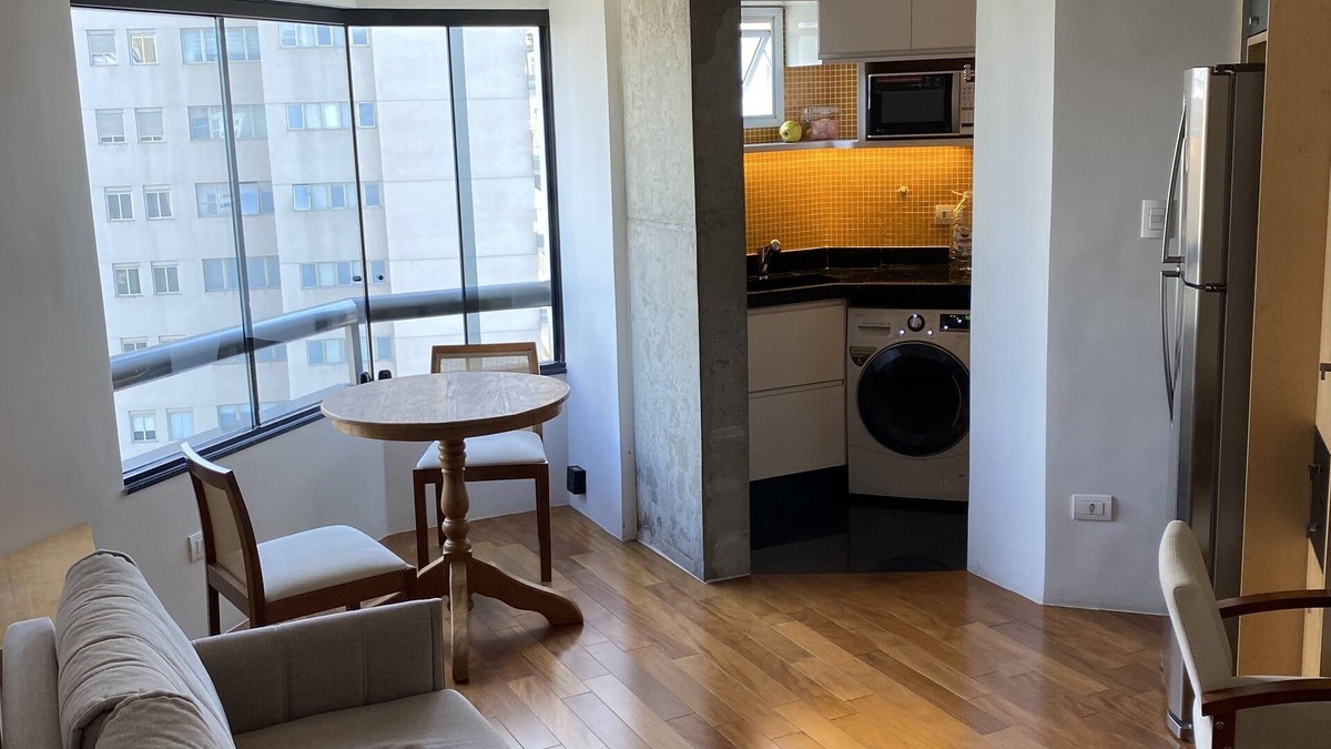 Paraiso Apartment | Excellent location. Free underground parking. Daily Maid service.