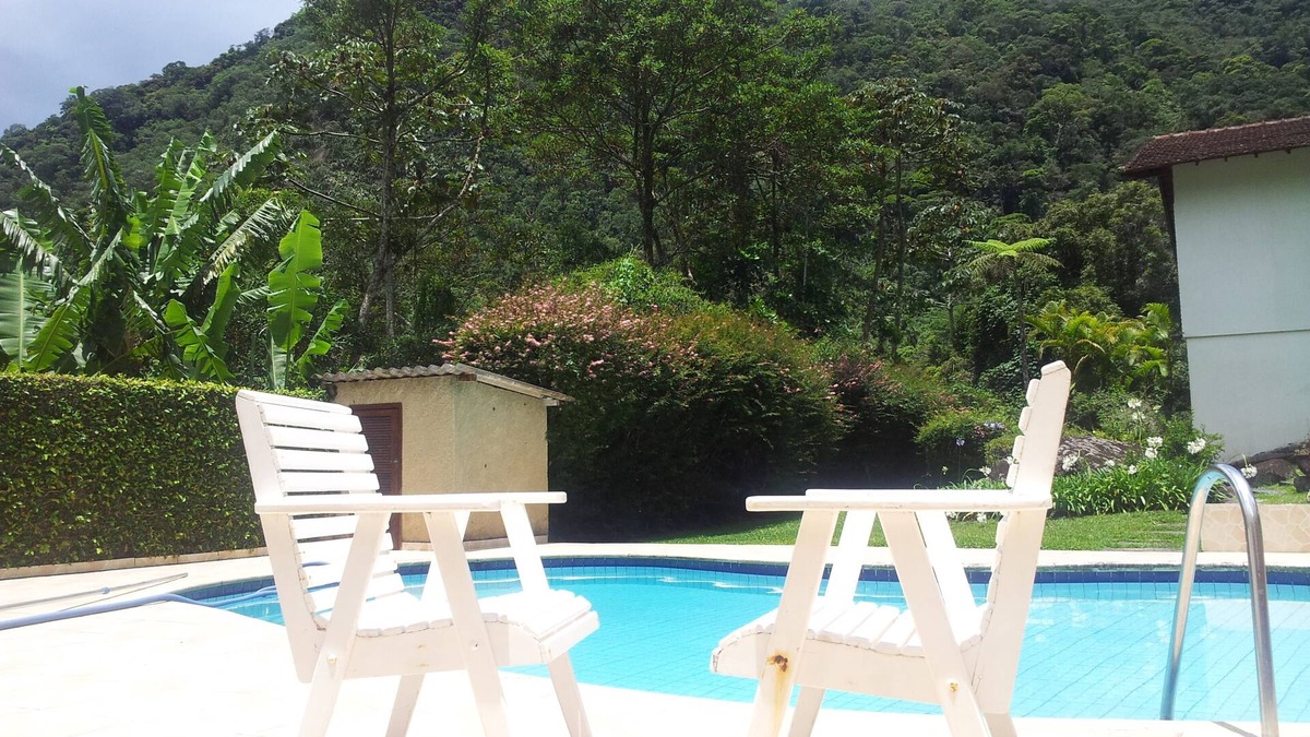 Teresopolis House | Excellent neighborhood + .Piscina trade and .Permitido domestic animal barbecue.
