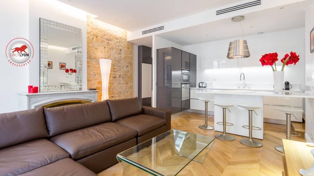 Bellecour - Hotel Dieu Apartment | Exceptional 2-bedroom apartment 74m2 Place Bellecour (Downtown)