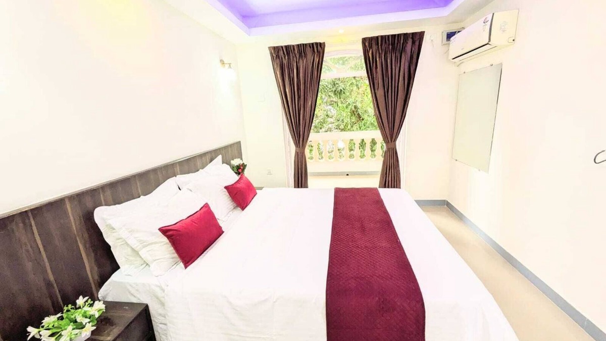 Colva Apartment | Exceptional and Guest favourite rating - 350 Mtrs from Beach with Pool & Gym