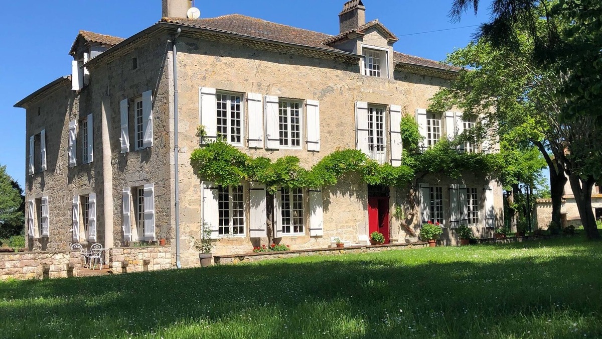 Madaillan House | Exceptional, authentic house with park and private pool Spa and Sauna option