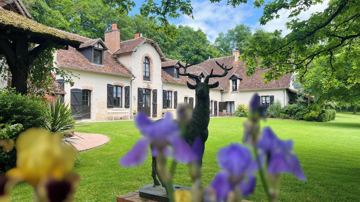 Cellettes House | Exceptional B&B combining nature, history and conviviality