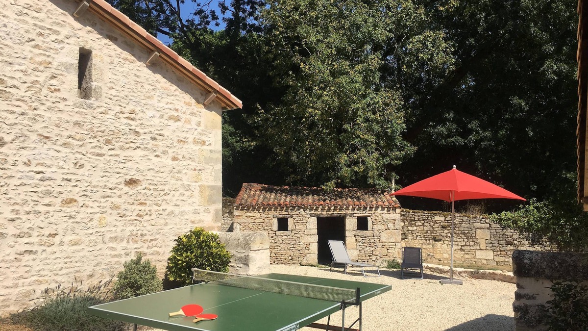 Azay-le-Brule Cottage | Exceptional cottage for 12 people in a private property