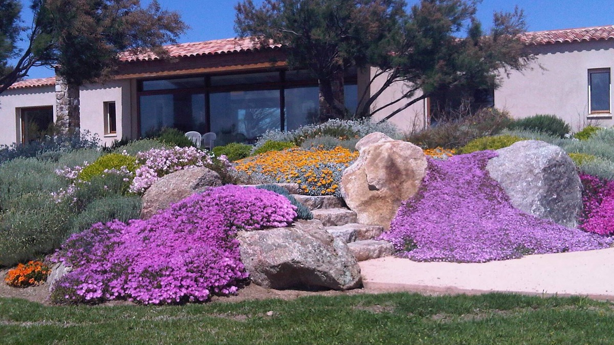 Marine de Davia Villa | Exceptional double sea view, 100m from a sandy beach, in 3000m2 garden