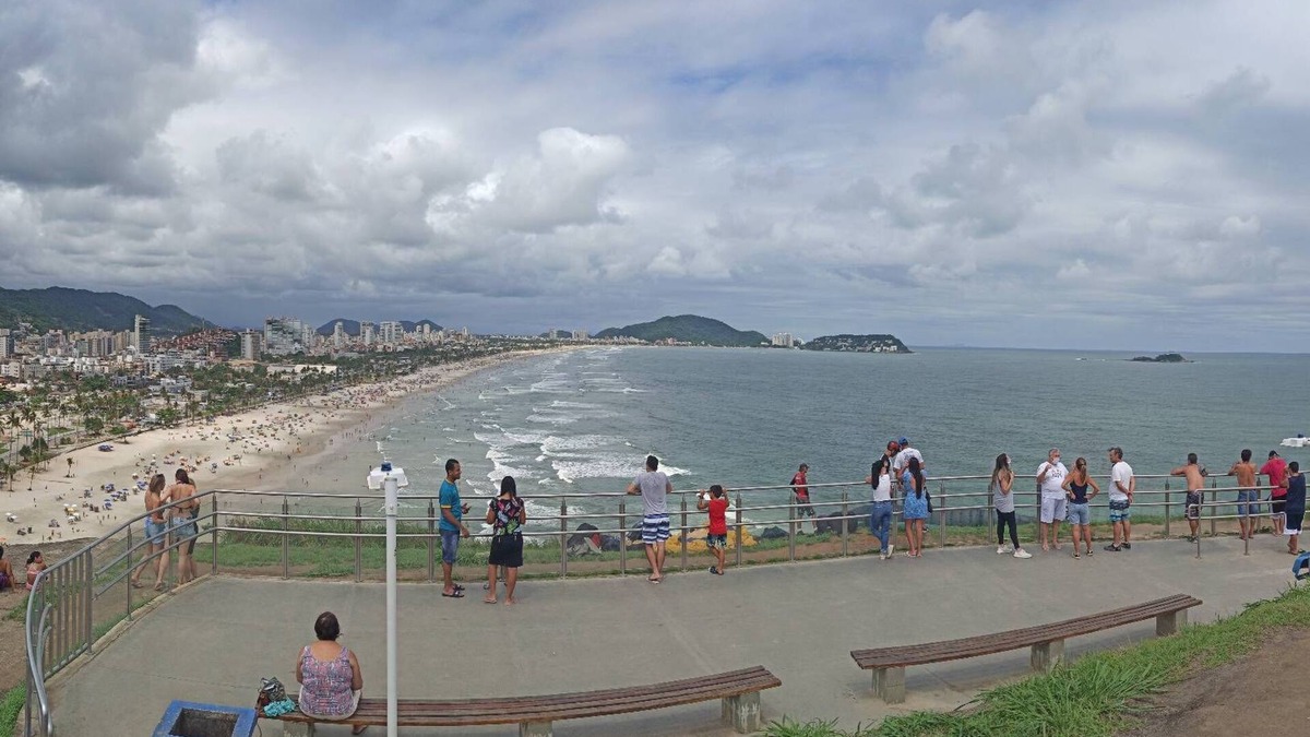 Loteamento Joao Batista Juliao Apartment | EXCEPTIONAL FAMILY APARTMENT, TWO BLOCKS FROM THE BEACH WITH 2 PARKING SPACES
