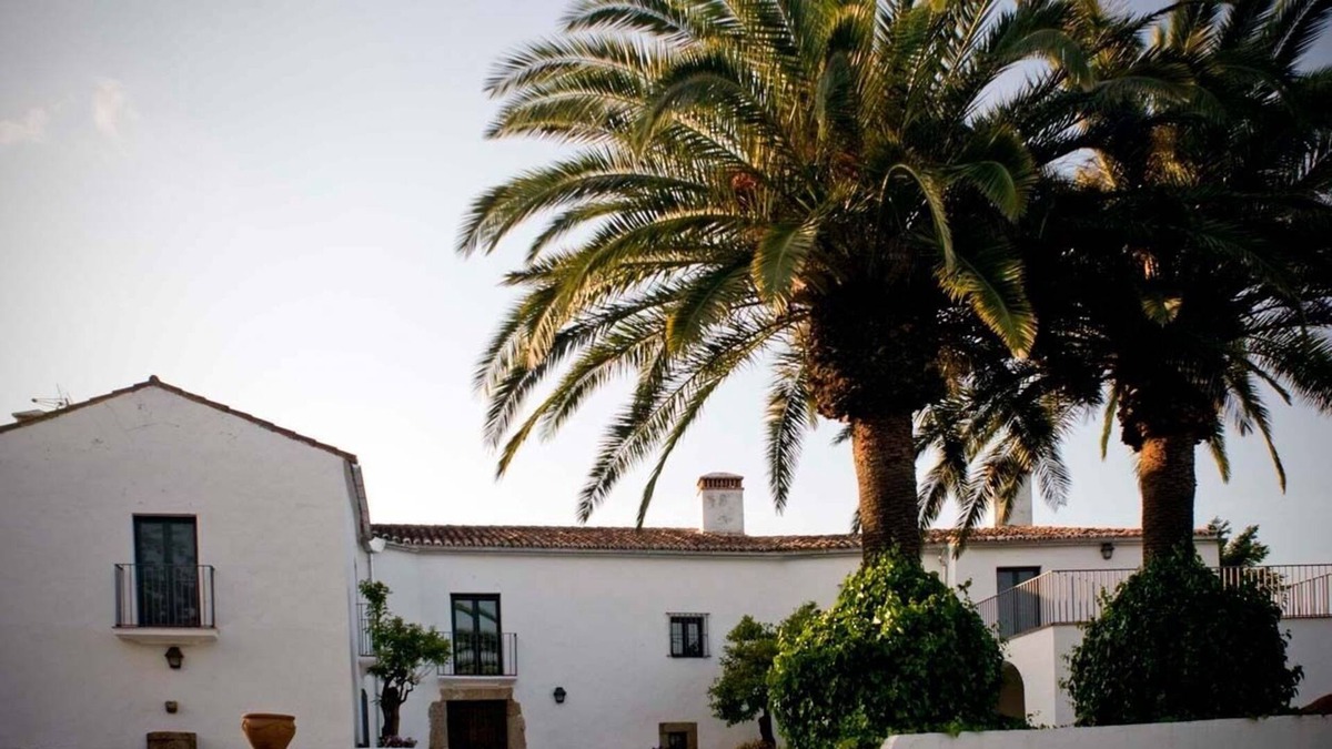 Herguijuela Cottage | Exceptional farm in Extremadura. Rural house with private pool and own vineyard