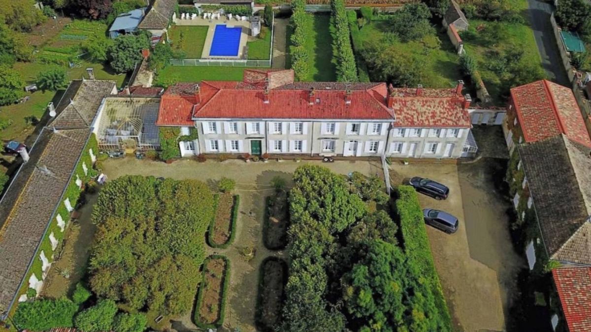 Bernay-Saint-Martin House | Exceptional house near La Rochelle, heated pool, many leisure activities