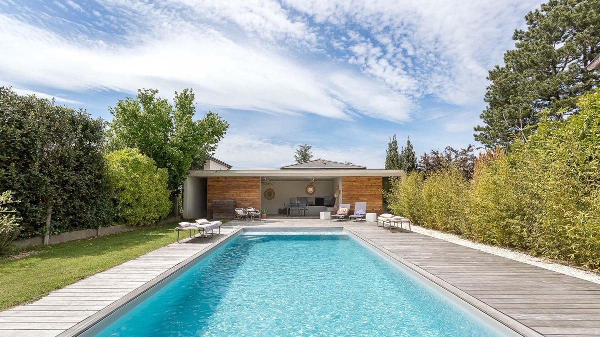 Sainte-Foy-les-Lyon Villa | Exceptional villa / Swimming pool /