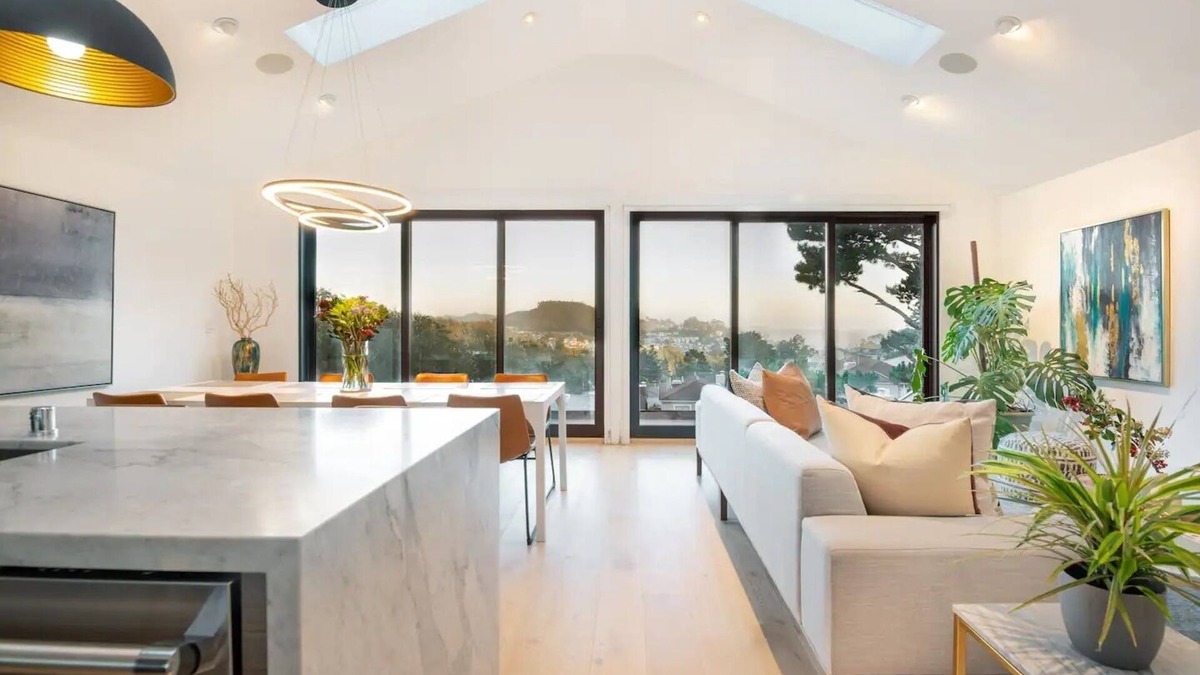 Forest Knolls House | Exceptional Hilltop Villa with Panoramic View