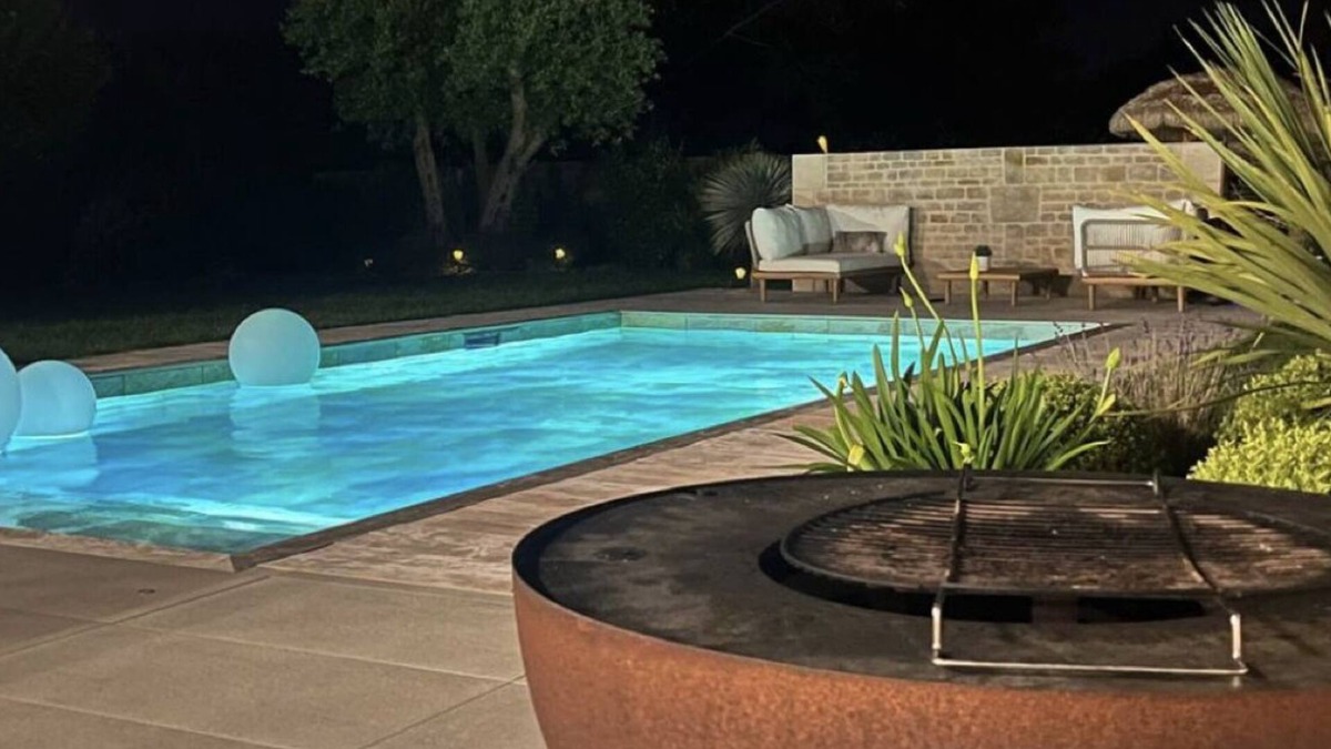 Verines House | Exceptional house with heated pool, in La Rochelle.