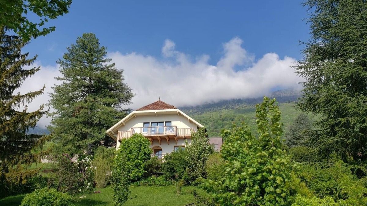 Le Bourget-du-Lac House | Exceptional Lac du Bourget view, 50m2, sleeps 2 to 4