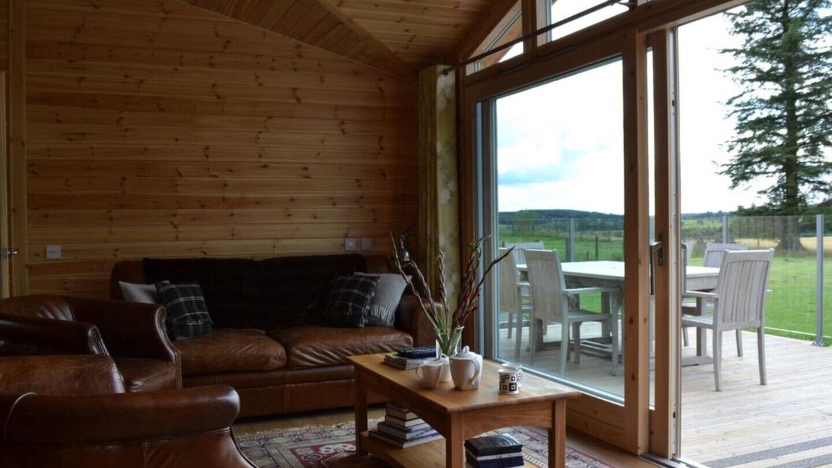 Perth House | Exceptional lodge in private woodland with luxury steam room