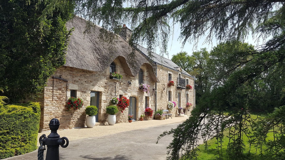 Brandivy House | Exceptional setting in the heart of nature, private pool, sauna!
