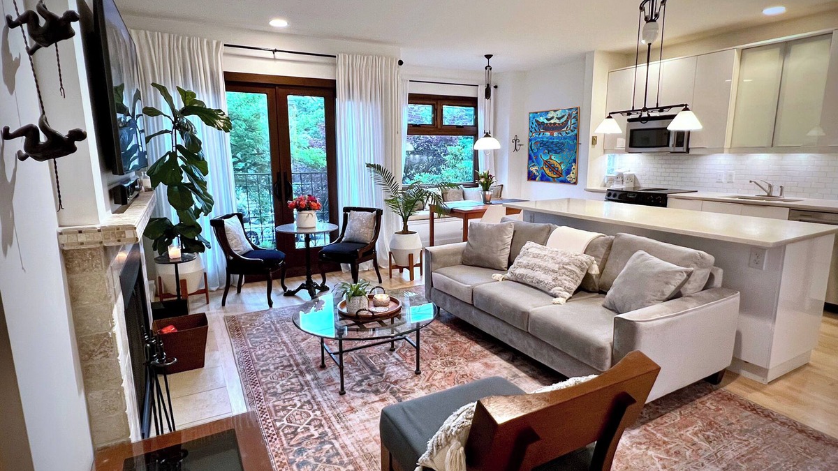 Kitsilano House | Exceptional Townhouse in Kitsilano - Walk to Beach, 4th Ave & Broadway