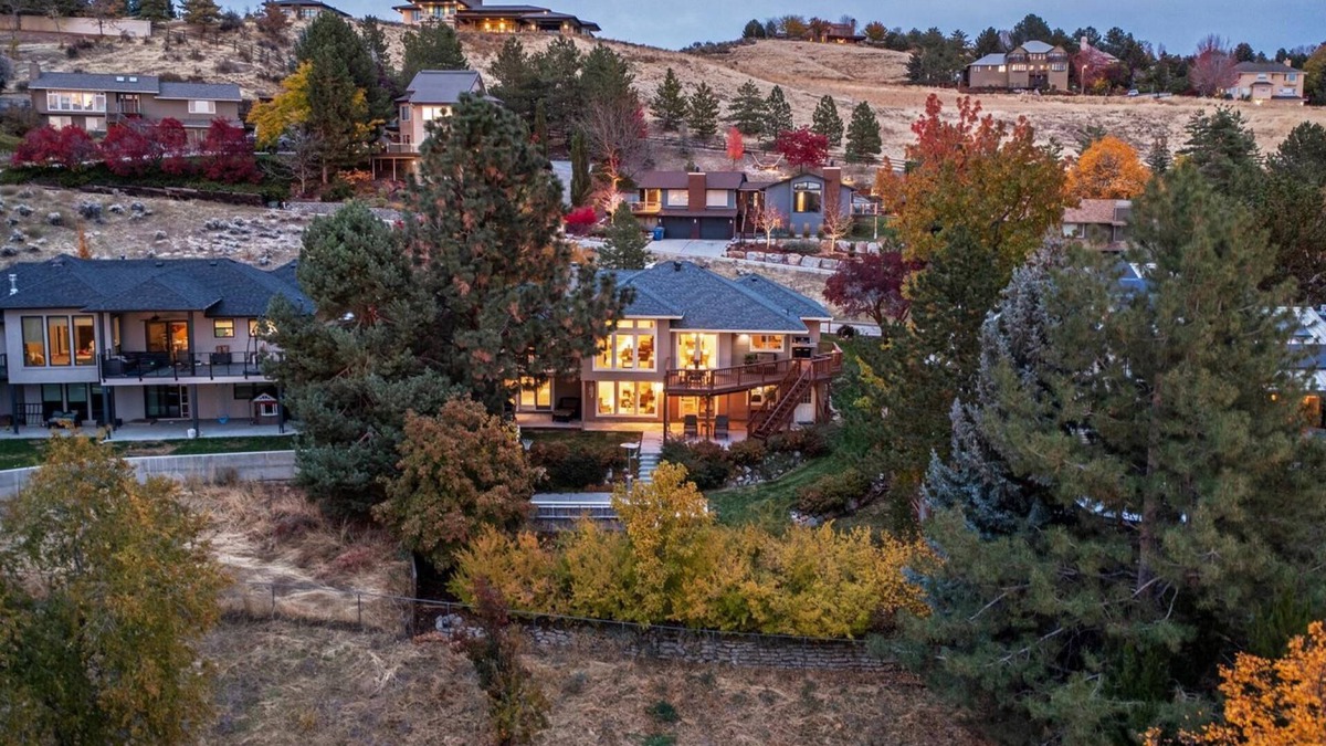 East End House | Exceptional Views & Luxurious Kitchen! Fireplace & Hot Tub | Min to Downtown & BSU