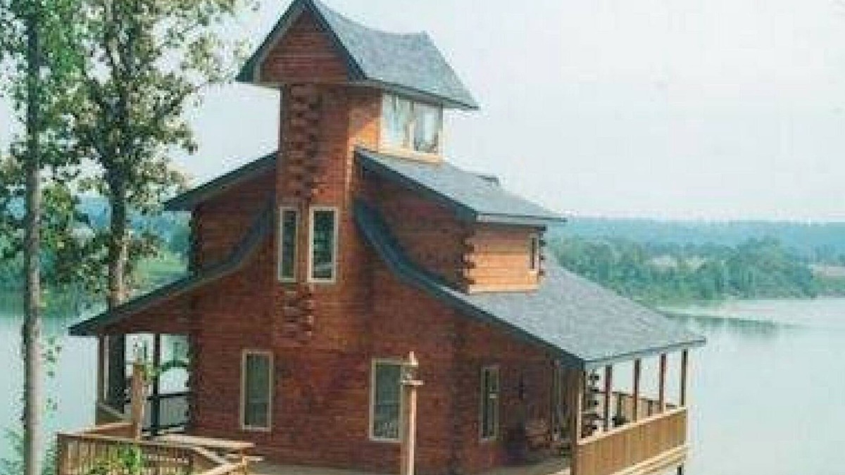 Magnet Cabin | Exceptional views of the Ohio River and accommodates 2 boats