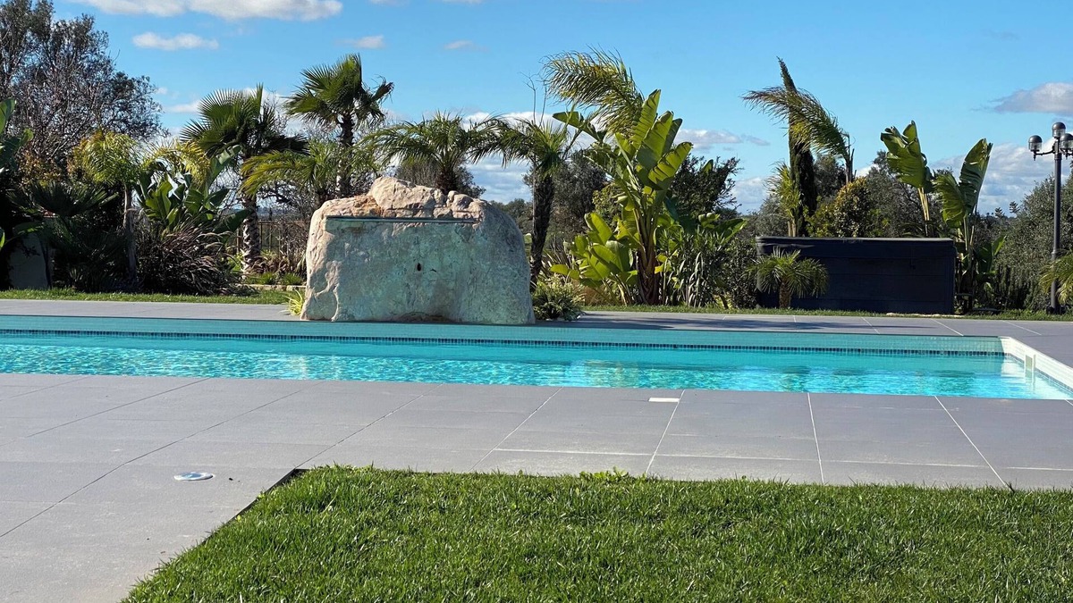 Algoz Villa | Exceptional villa 4 km from the Algarve's most beautiful beaches, with swimming.