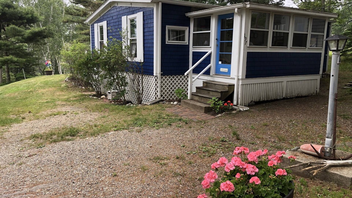 Boothbay Harbor House | Exceptional waterfront cottage in Boothbay Harbour
