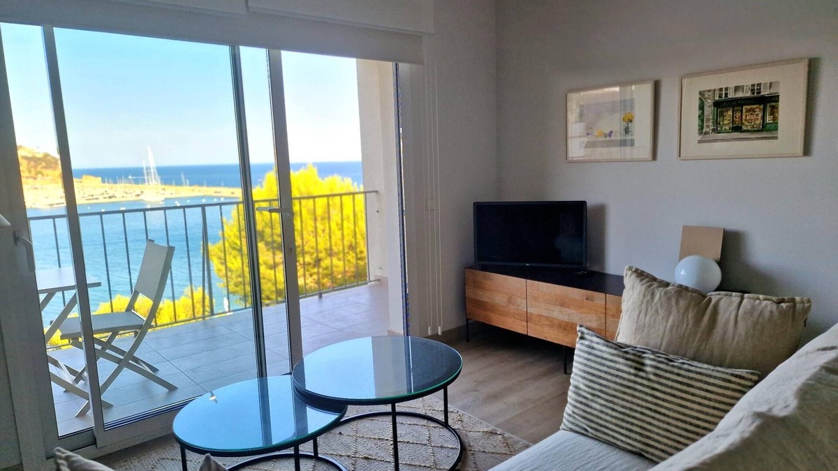 Sant Feliu de Guixols Apartment | EXCLUSIVE PENTHOUSE IN THE RESIDENTIAL MARLAU